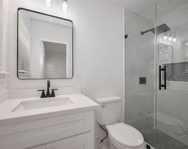 2112 Walnut Lane - Photo Thumbnail 14