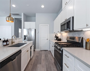 3365 Daphne Street - Photo Thumbnail 8