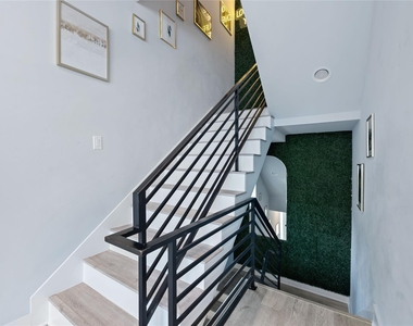 3365 Daphne Street - Photo Thumbnail 3