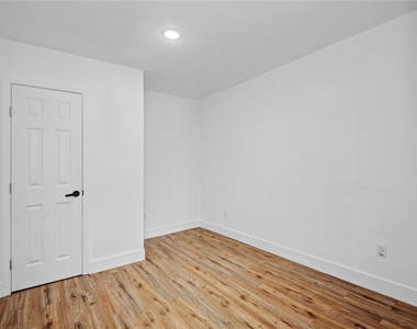 1203 W 6th Street - Photo Thumbnail 23