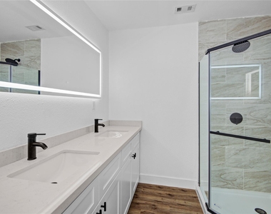 1203 W 6th Street - Photo Thumbnail 28