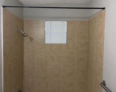 6301 Calhoun Road - Photo Thumbnail 3