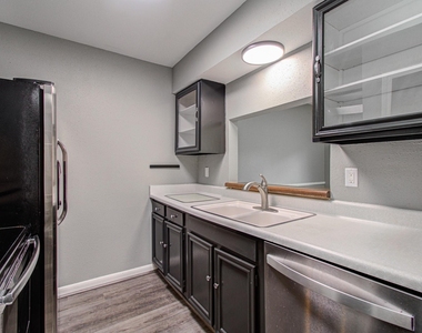 1713 Huldy Street - Photo Thumbnail 8