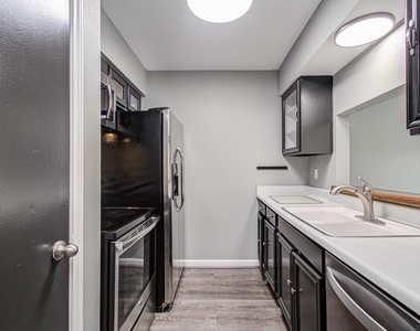 1713 Huldy Street - Photo Thumbnail 6