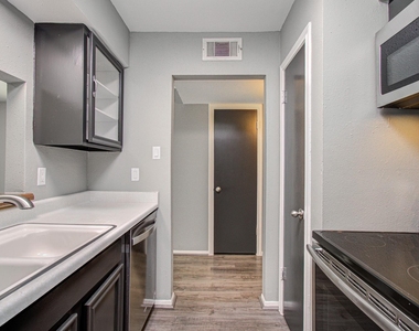 1713 Huldy Street - Photo Thumbnail 7