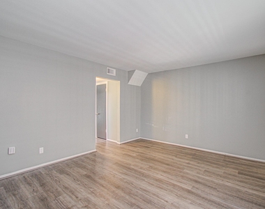 1713 Huldy Street - Photo Thumbnail 5
