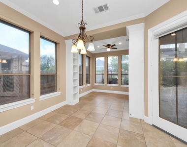 1807 Ravenel Lane - Photo Thumbnail 8