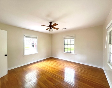 2206 Nancy Lou Street - Photo Thumbnail 19
