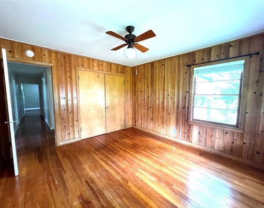 2206 Nancy Lou Street - Photo Thumbnail 21