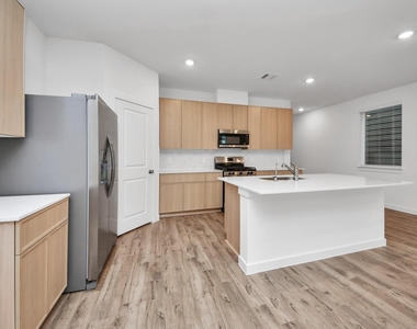 3538 Shearwater Street - Photo Thumbnail 4