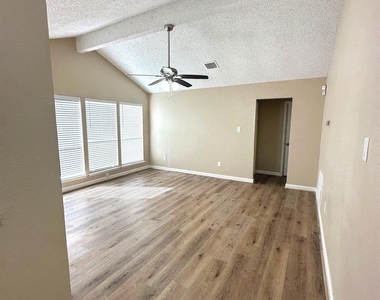 17712 Northhagen Drive - Photo Thumbnail 3