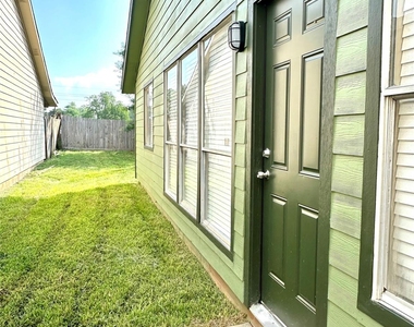 17712 Northhagen Drive - Photo Thumbnail 11