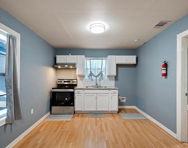 7815 Harding Street - Photo Thumbnail 10