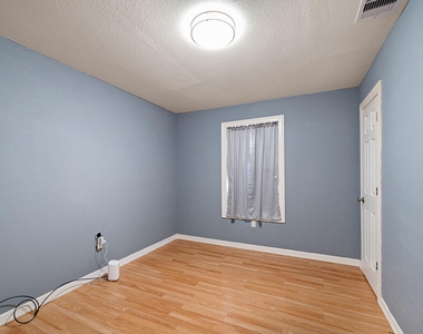 7815 Harding Street - Photo Thumbnail 15