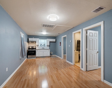 7815 Harding Street - Photo Thumbnail 5