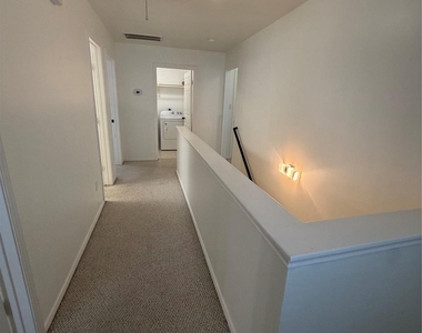 1421 W 26th Street - Photo Thumbnail 14