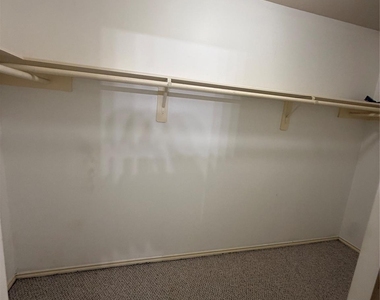 1421 W 26th Street - Photo Thumbnail 11
