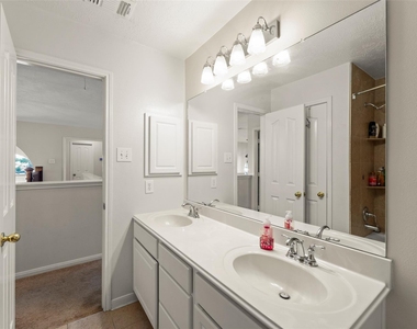44 Parkway Place - Photo Thumbnail 33