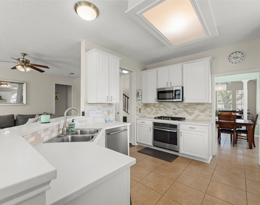 44 Parkway Place - Photo Thumbnail 10