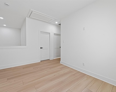 955 Highland Light Lane - Photo Thumbnail 19