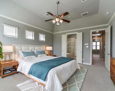 9642 Knight Road - Photo Thumbnail 3