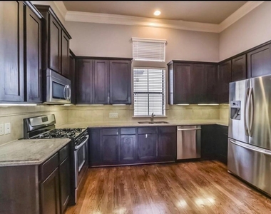 9642 Knight Road - Photo Thumbnail 16