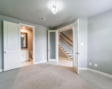 9642 Knight Road - Photo Thumbnail 20