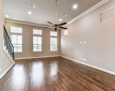 9642 Knight Road - Photo Thumbnail 12