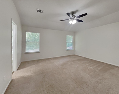 1611 Sterling Village Drive - Photo Thumbnail 7