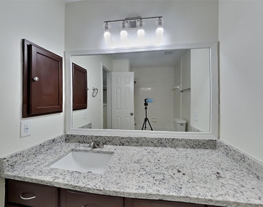 1611 Sterling Village Drive - Photo Thumbnail 14