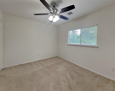 1611 Sterling Village Drive - Photo Thumbnail 12