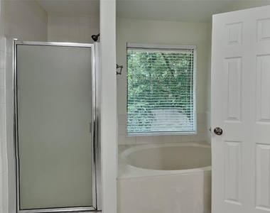 1611 Sterling Village Drive - Photo Thumbnail 8