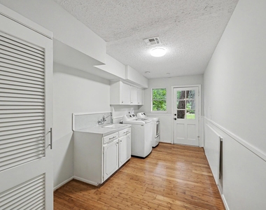 10811 Hunters Forest Drive - Photo Thumbnail 13