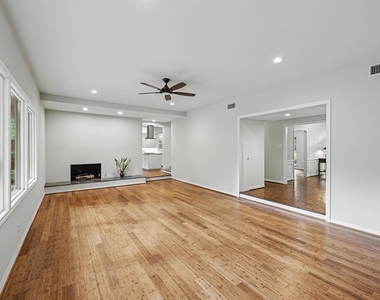 10811 Hunters Forest Drive - Photo Thumbnail 10