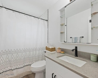 340 Greenway Avenue - Photo Thumbnail 18