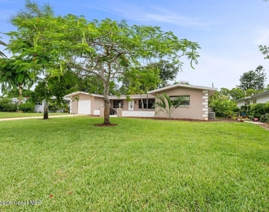 340 Greenway Avenue - Photo Thumbnail 1