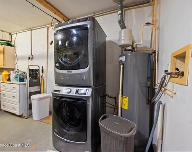 340 Greenway Avenue - Photo Thumbnail 25