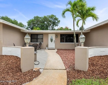 340 Greenway Avenue - Photo Thumbnail 2