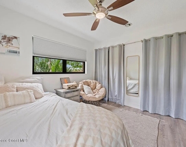 340 Greenway Avenue - Photo Thumbnail 17