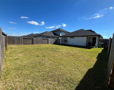 31642 Featherstone Trail - Photo Thumbnail 16
