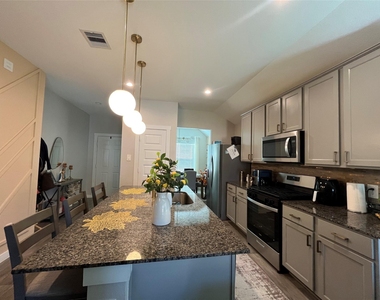 31642 Featherstone Trail - Photo Thumbnail 5