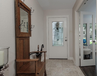 4 Postvine Court - Photo Thumbnail 3