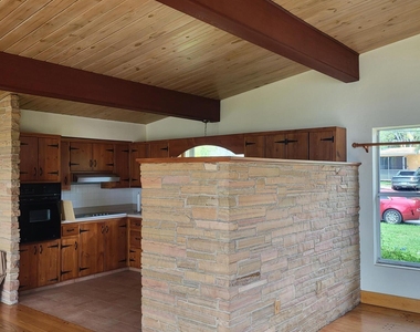 1333 Worth Court Ne - Photo Thumbnail 9