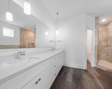 7504 Carver Road - Photo Thumbnail 11
