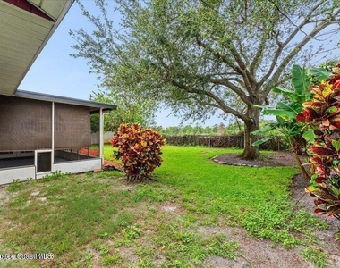 1527 Spruce Road - Photo Thumbnail 15
