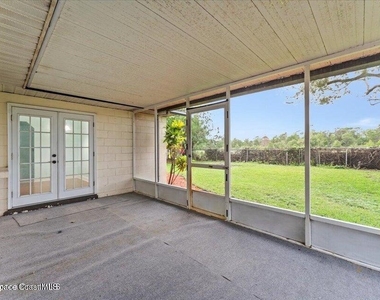 1527 Spruce Road - Photo Thumbnail 3