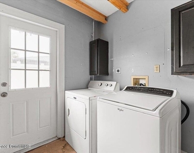 1527 Spruce Road - Photo Thumbnail 10