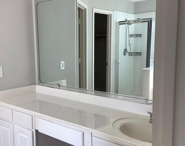 18215 Major Glen Circle - Photo Thumbnail 25