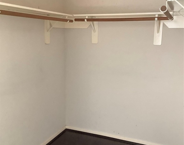 18215 Major Glen Circle - Photo Thumbnail 29