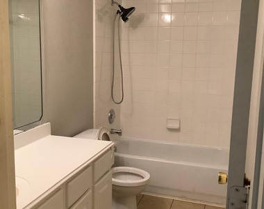 18215 Major Glen Circle - Photo Thumbnail 13